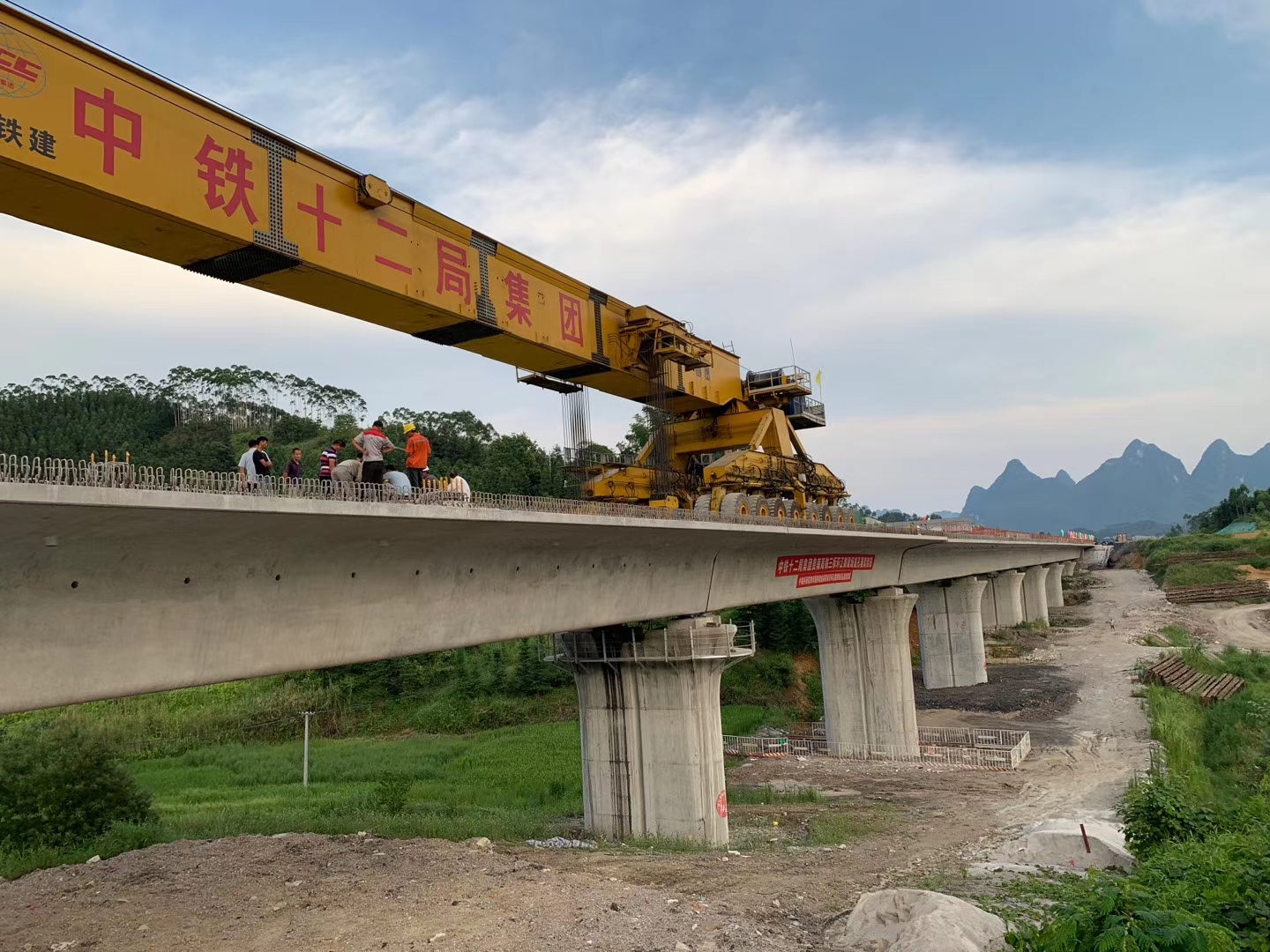 湄潭预应力加固在公路桥梁施工应用